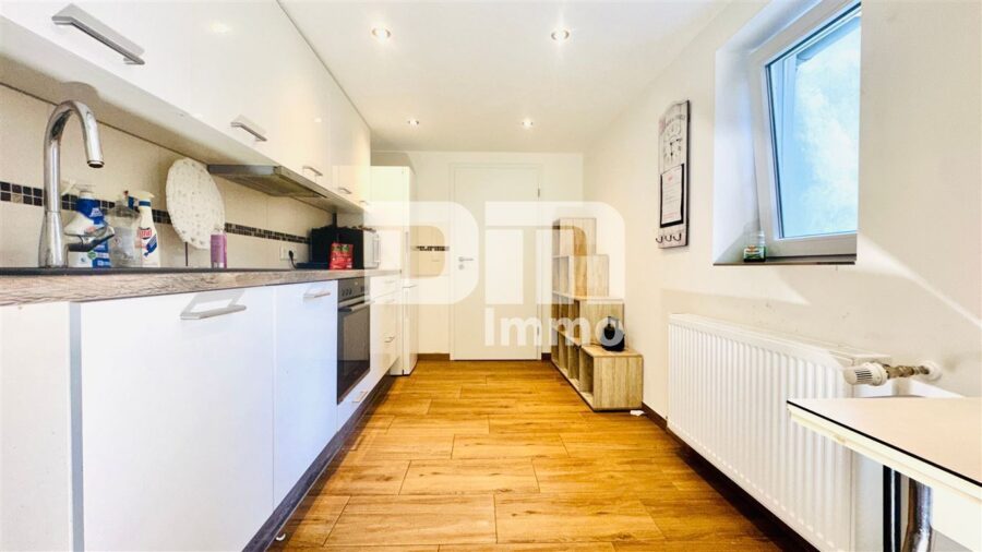 Wohn Gewerbe Ensemble mit 6 neuwertigen Apartments + Restaurant in Traumlage - OG1 Küche / EBK